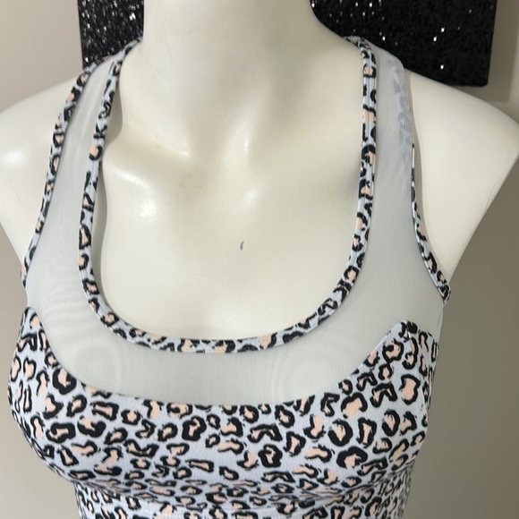 Varley Tank Top Vidora Vest Sleeveless Leopard Printed Sports Shirt Athletic M - Picture 3 of 11